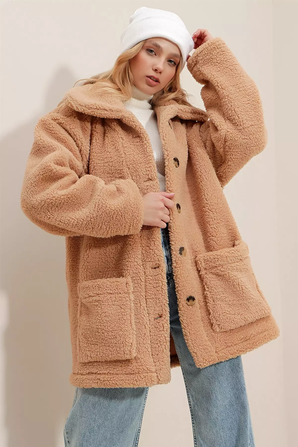 Alacati Double Pocketed Plush Coat