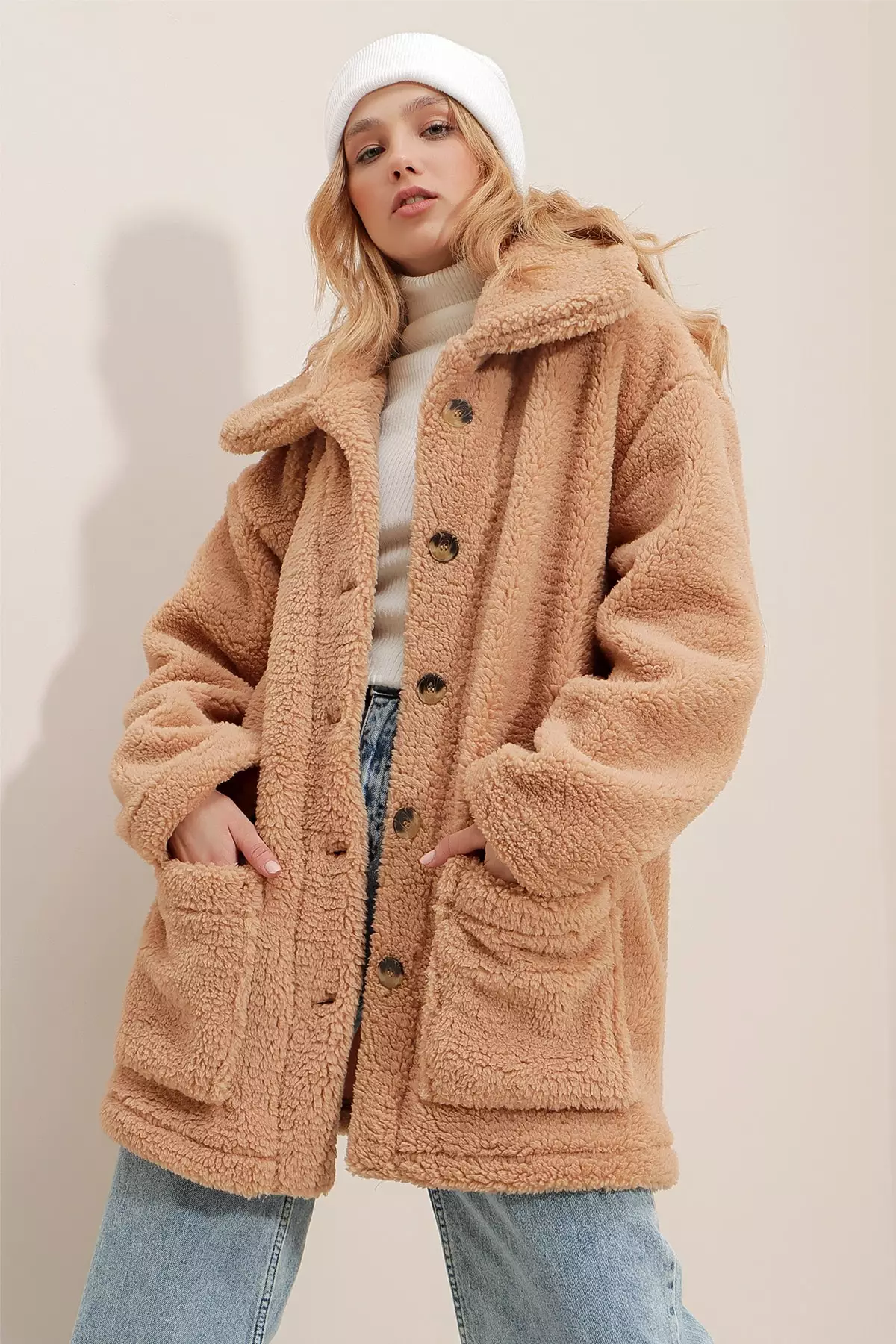 Alacati Double Pocketed Plush Coat