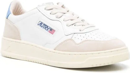 Autry logo-patch low-top sneakers White