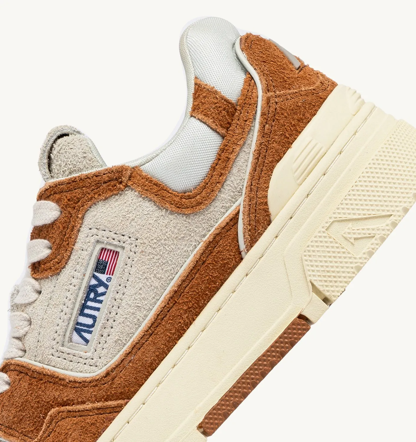 AUTRY NEW ARRIVALS WOMAN WOMANCLC LOW SNEAKERS IN CREAM AND TERRACOTTA LEATHER AND MESH