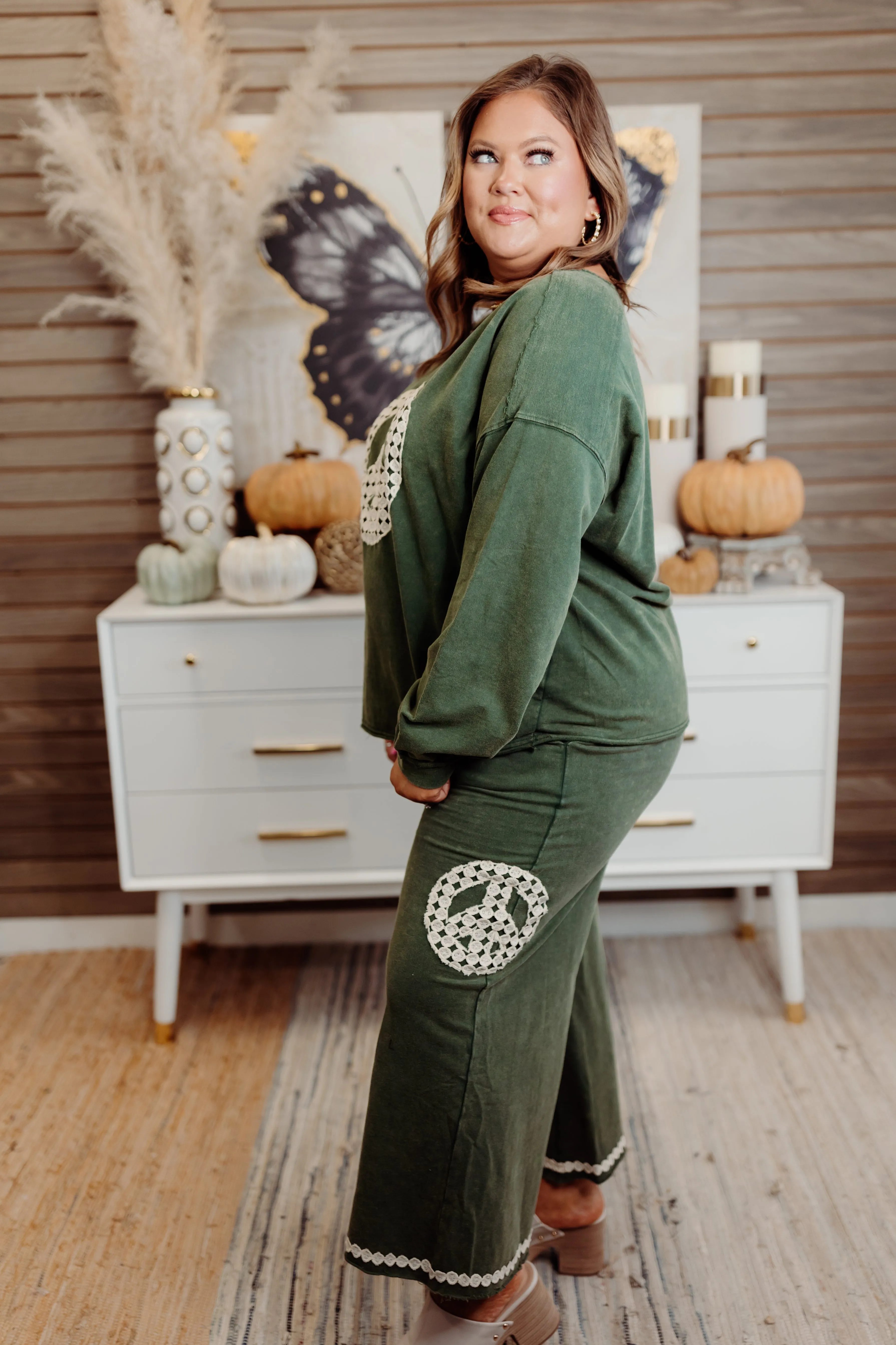 Hunter Green Washed Peace Embroidered Terry Pullover and Pant Set