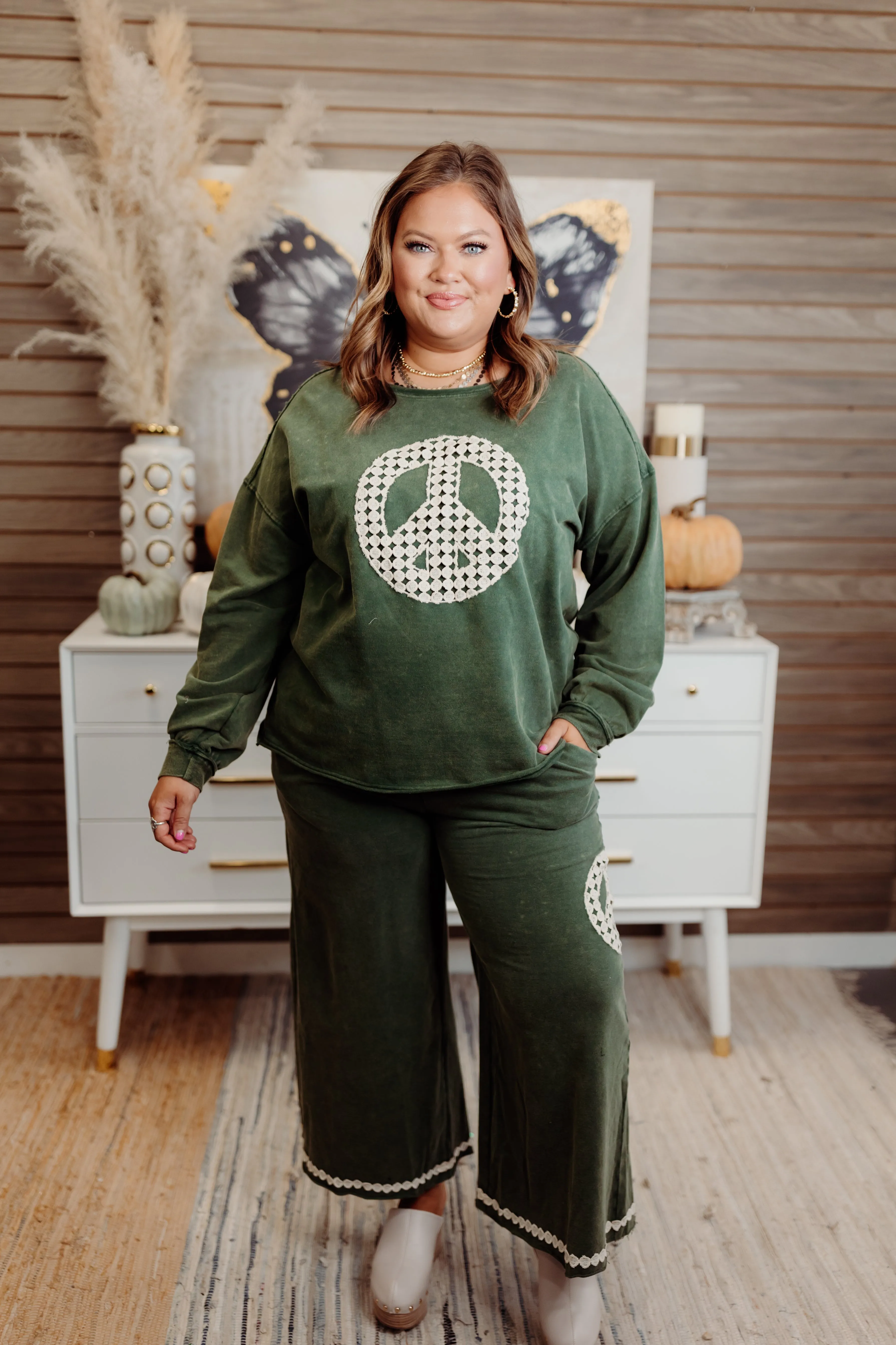 Hunter Green Washed Peace Embroidered Terry Pullover and Pant Set